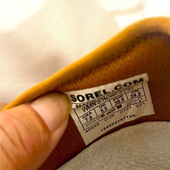 Sorel orange white kinetic impact lace sneakers size 7.5 - Picture 10 of 10